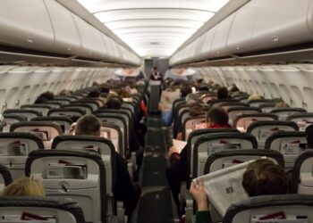 Confusão por assento em voo da Latam: quando a companhia aérea pode mudar o lugar do passageiro? Veja perguntas e respostas