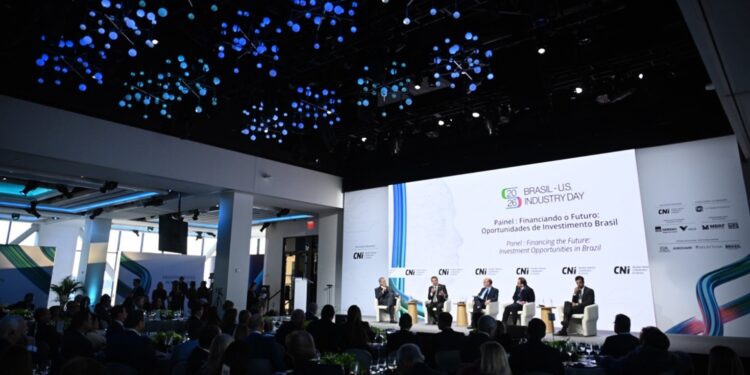 Dia da Indústria Brasil-EUA reúne lideranças para discutir investimentos e integração industrial entre Brasil e EUA