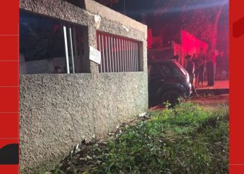Homem morre esmagado após 'macaco' ceder enquanto consertava carro em Anchieta